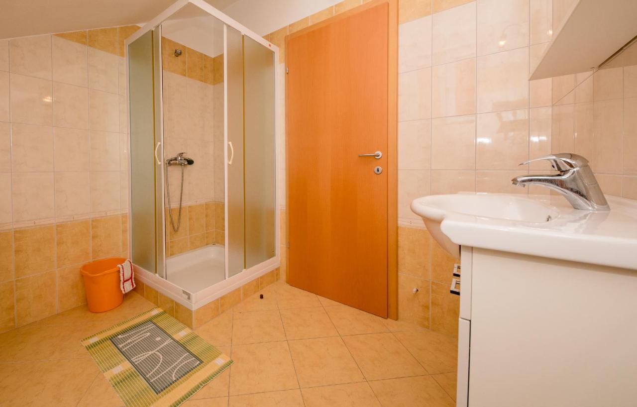 Apartments Silvana In Kampor المظهر الخارجي الصورة