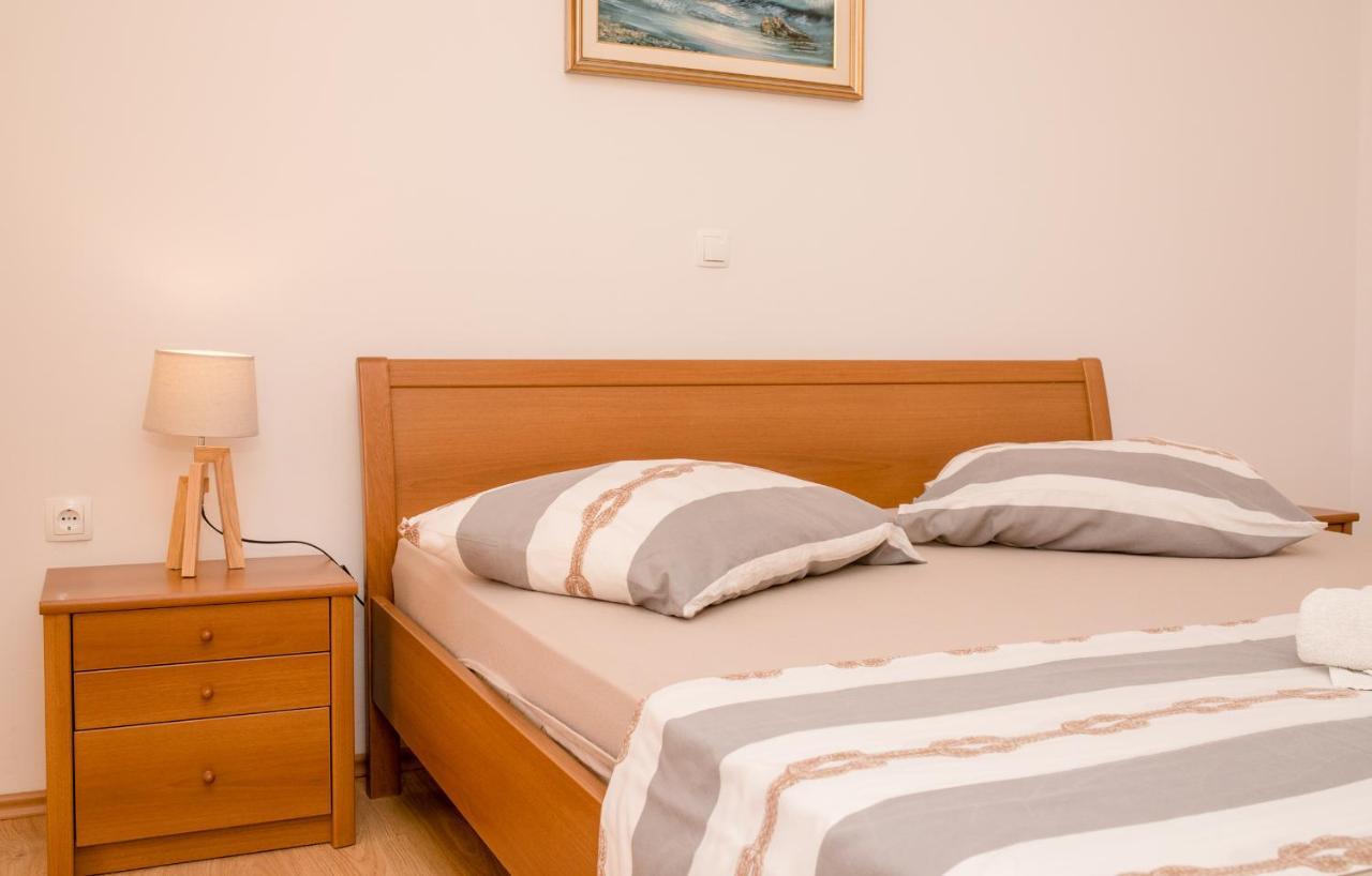 Apartments Silvana In Kampor المظهر الخارجي الصورة