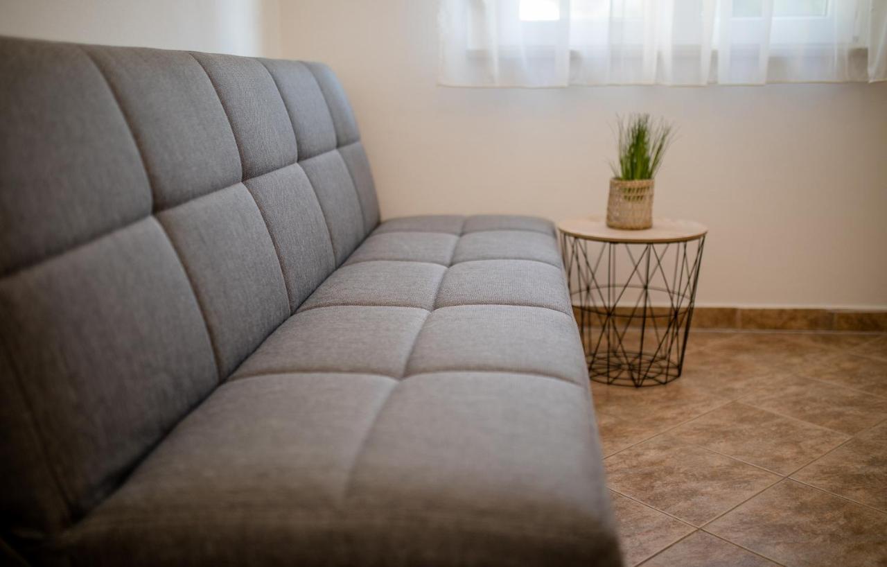 Apartments Silvana In Kampor المظهر الخارجي الصورة