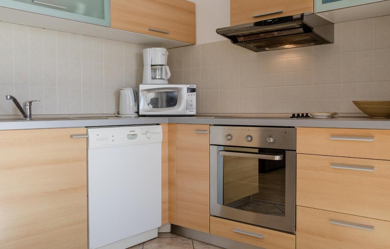Apartments Silvana In Kampor المظهر الخارجي الصورة