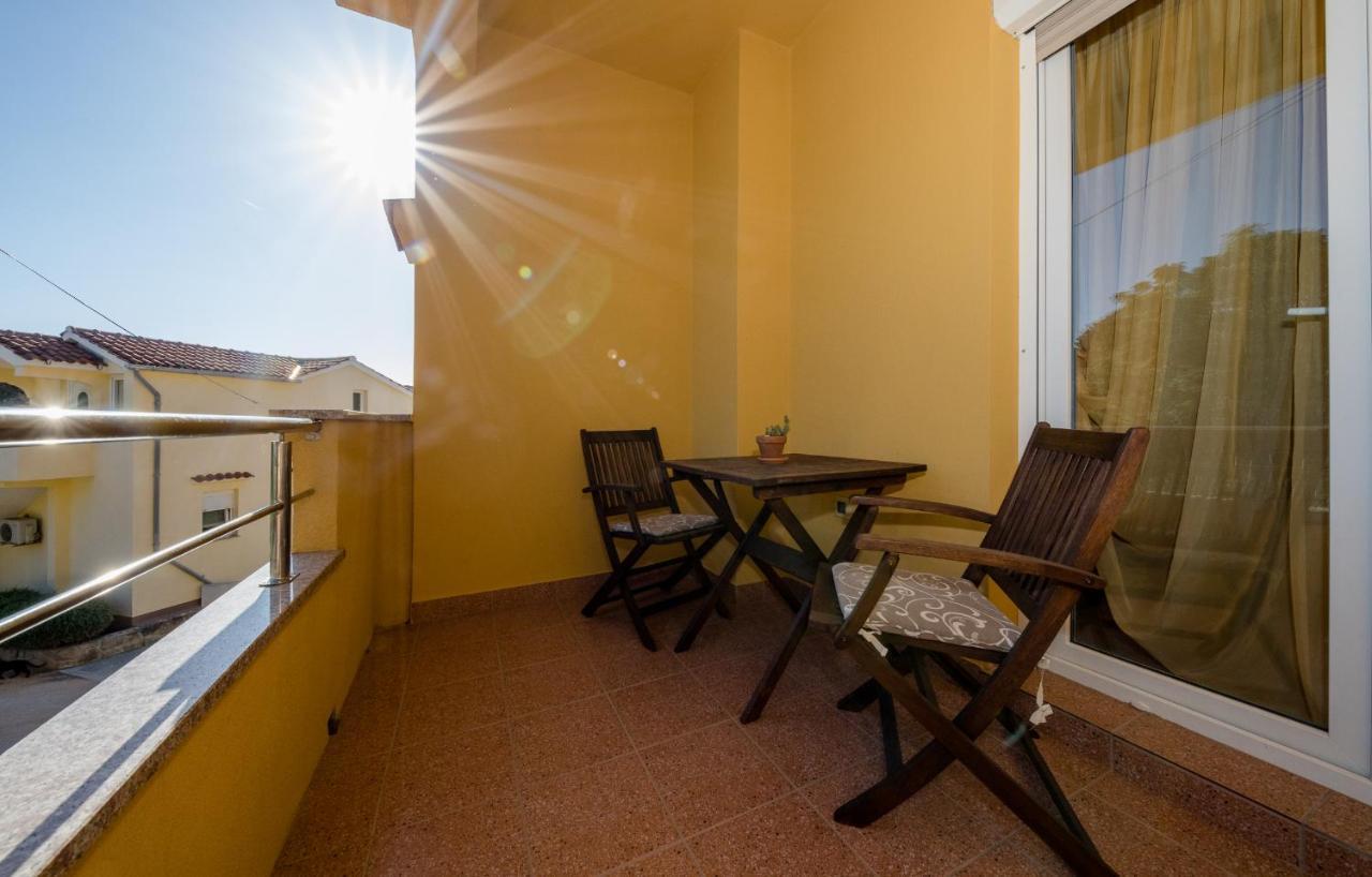 Apartments Silvana In Kampor المظهر الخارجي الصورة