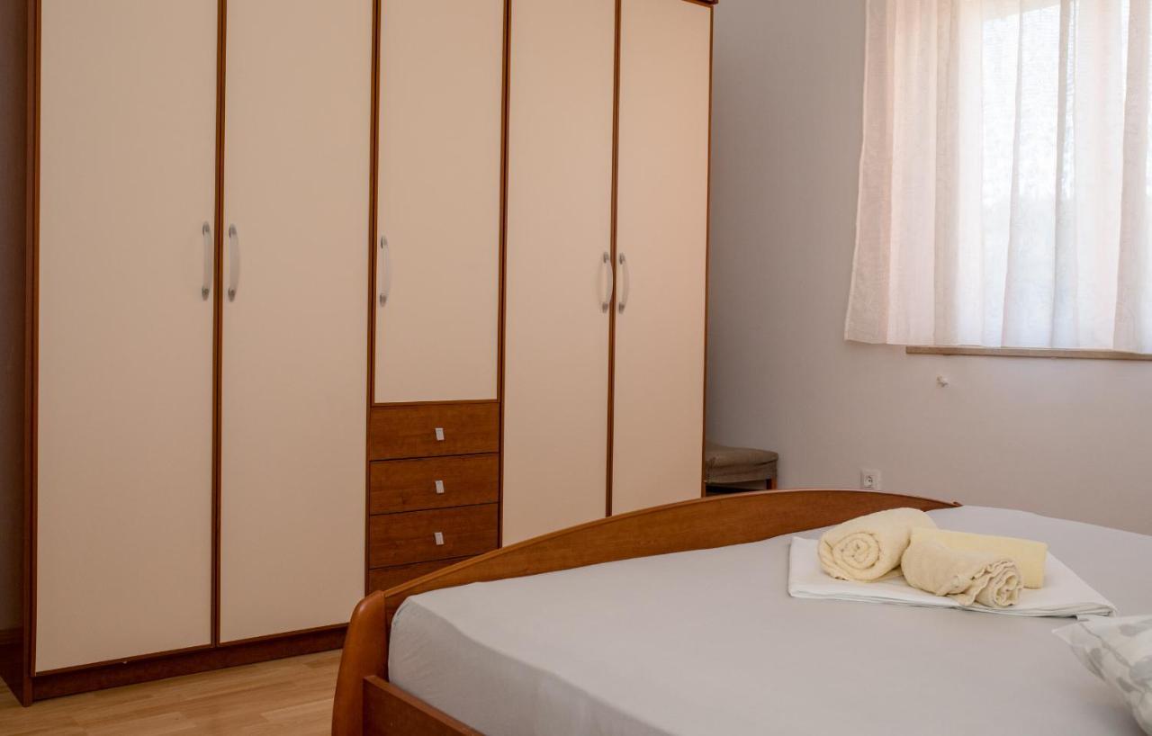 Apartments Silvana In Kampor المظهر الخارجي الصورة
